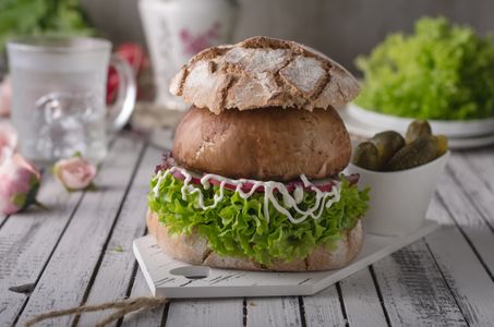 Gourmet Mushroom Burger — 150-piece jigsaw puzzle