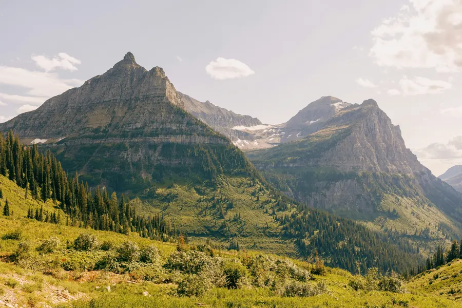 Majestic Mountain Landscape — 200-piece jigsaw puzzle