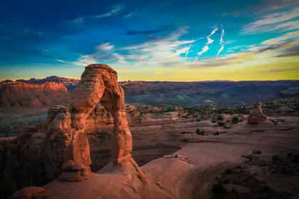 Desert Arch Beauty — 300-piece jigsaw puzzle