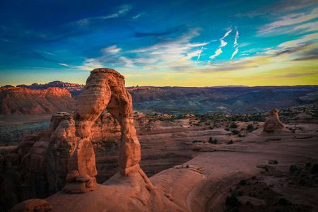 Desert Arch Beauty — 300-piece jigsaw puzzle