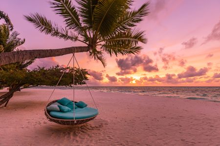 Tropical Sunset Serenity — 200-piece jigsaw puzzle