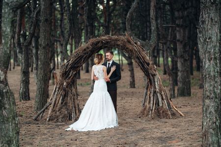 Forest Wedding Embrace — 100-piece jigsaw puzzle
