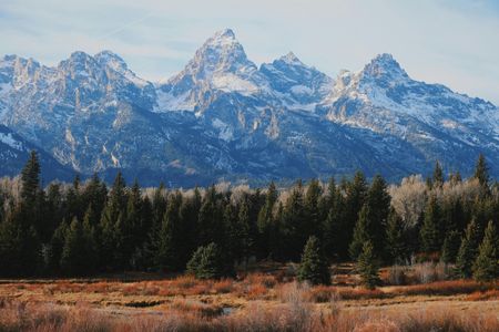 Majestic Mountain Peaks — 400-piece jigsaw puzzle