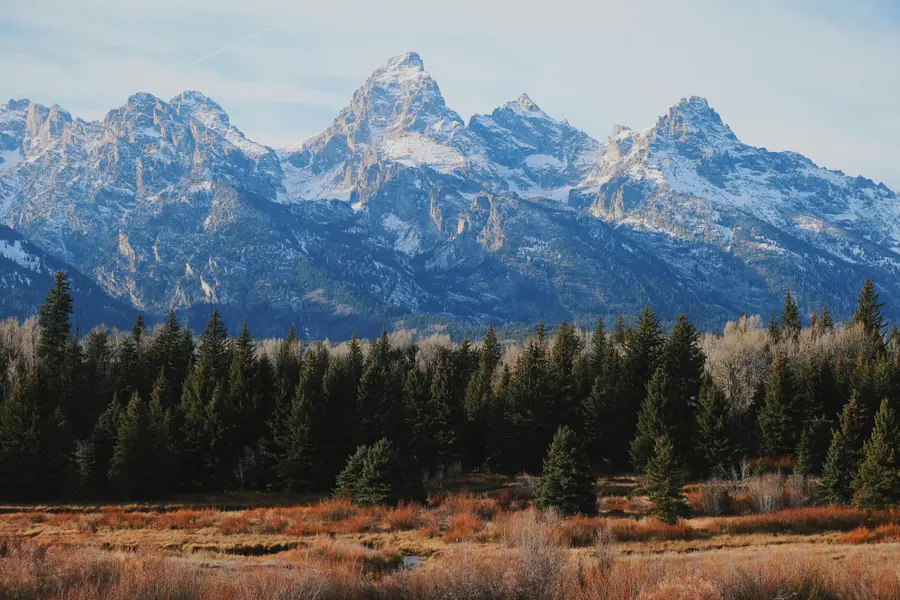 Majestic Mountain Peaks — 400-piece jigsaw puzzle