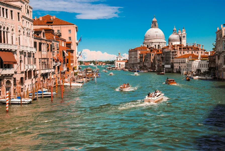 Venetian Waterway Charm — 300-piece jigsaw puzzle
