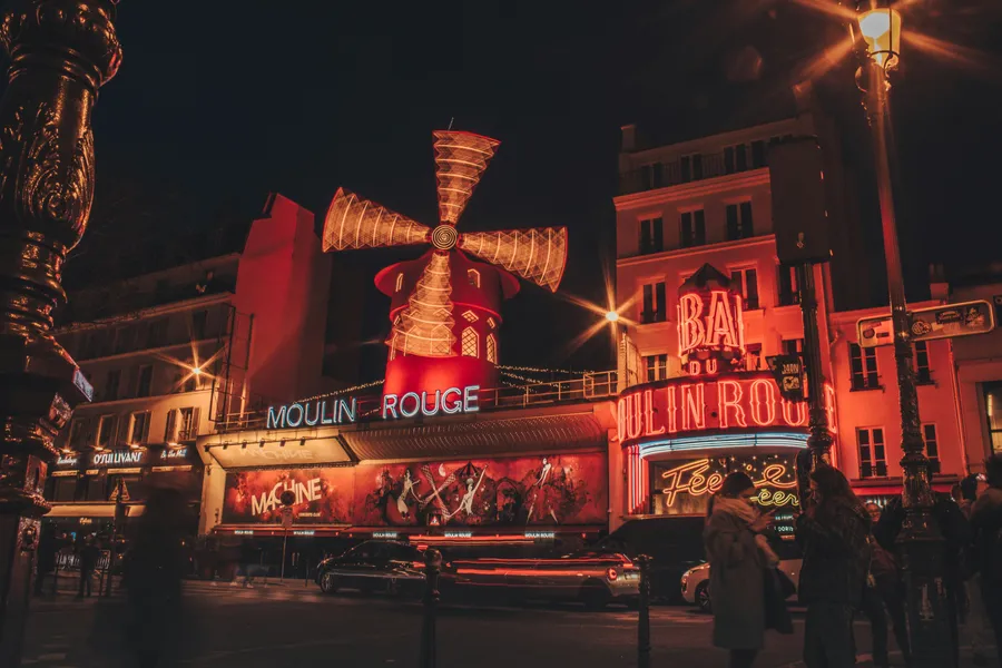 Moulin Rouge Lichter — 500-Teile-Puzzle