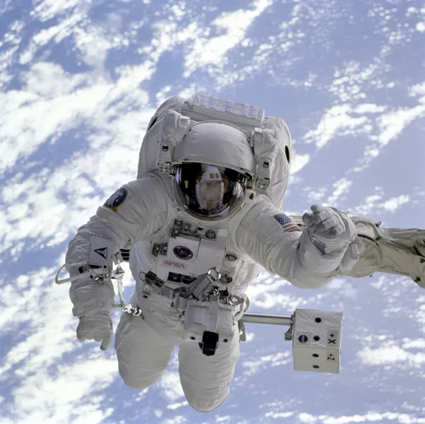 Astronauta en el espacio — rompecabezas de 300 piezas