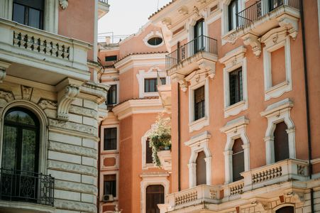 Charming Mediterranean Facade — 500-piece jigsaw puzzle