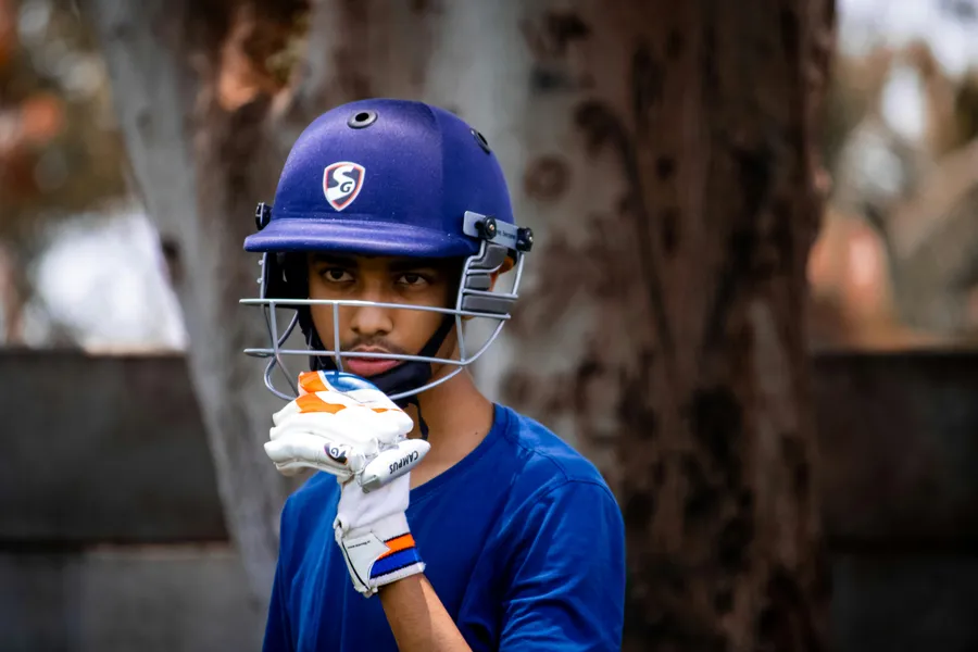 Focused Cricketer — 200-piece jigsaw puzzle