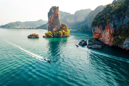 Serene Coastal Escape — 300-piece jigsaw puzzle