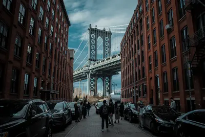 Bridge Between Buildings — 500-piece jigsaw puzzle