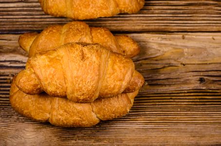Golden Croissant Delight — 400-piece jigsaw puzzle