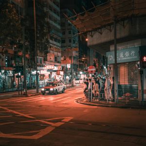 Night Life on City Streets — 200-piece jigsaw puzzle
