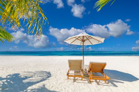 Tropical Beach Escape — 150-piece jigsaw puzzle