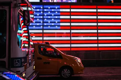 City Lights and Flag — 300-piece jigsaw puzzle