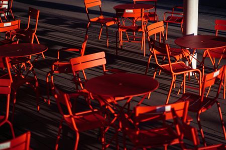 Sunlit Outdoor Seating — 150-piece jigsaw puzzle