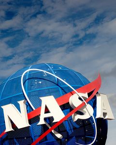 Iconic NASA Emblem — 100-piece jigsaw puzzle