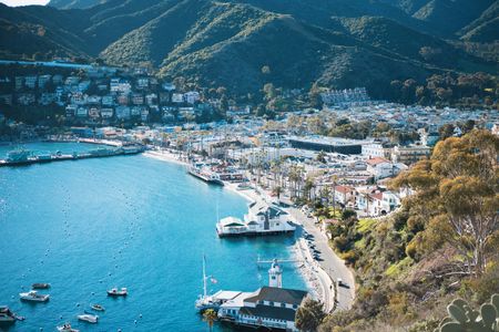 Coastal Mountain Town — 200-piece jigsaw puzzle
