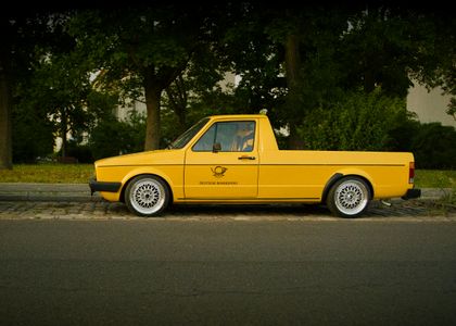 Vintage Yellow Pickup — 100-piece jigsaw puzzle