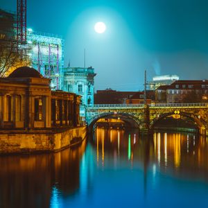 Moonlit City Reflection — 500-piece jigsaw puzzle