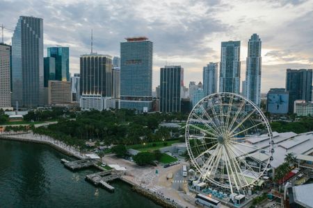 Skyline with Ferris Wheel — 300-piece jigsaw puzzle