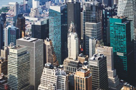 Urban Skyline Majesty — 300-piece jigsaw puzzle