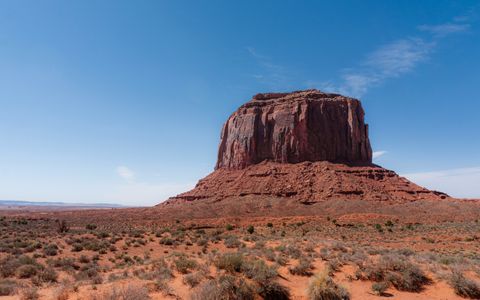 Majestic Desert Mesa — 200-piece jigsaw puzzle