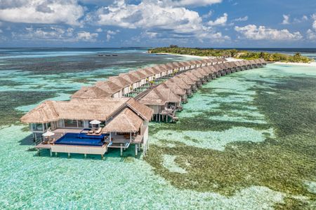 Island Paradise Retreat — 300-piece jigsaw puzzle