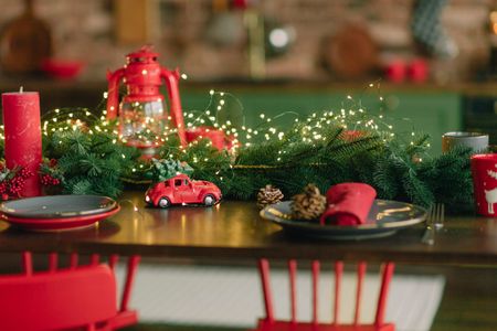 Festive Table Setting — 64-piece jigsaw puzzle