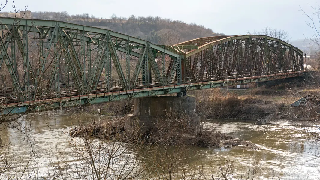 Historic Iron Bridge — 200-piece jigsaw puzzle