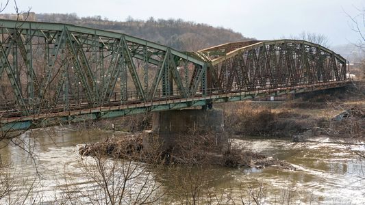 Historische ijzeren brug — 200-stukjes legpuzzel