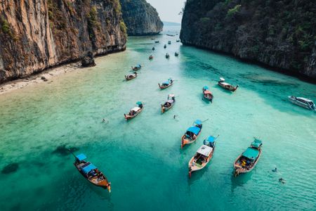 Serene Lagoon Boats — 500-piece jigsaw puzzle