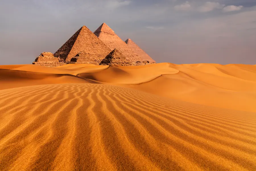 Majestic Desert Pyramids — 150-piece jigsaw puzzle