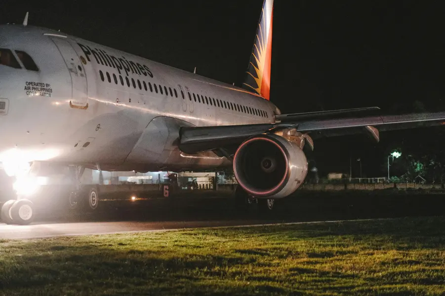 Nighttime Aircraft Glow — 100-piece jigsaw puzzle