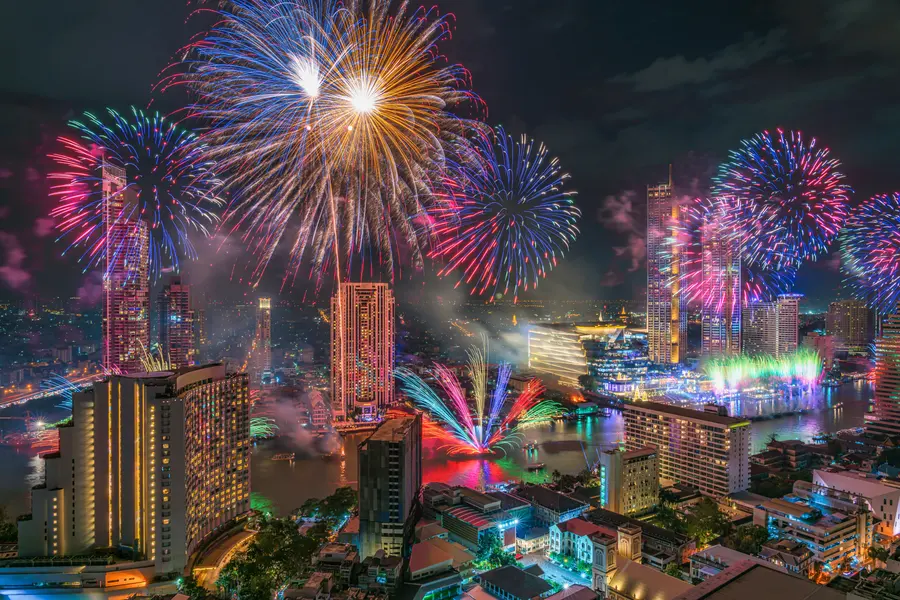 City Fireworks Celebration — 200-piece jigsaw puzzle