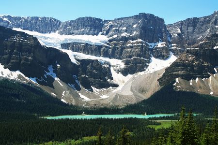 Glacial Mountain Vista — 200-piece jigsaw puzzle