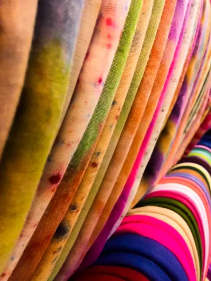 Colorful Fabric Waves — 150-piece jigsaw puzzle
