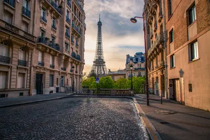 Parisian Street View — 500-piece jigsaw puzzle