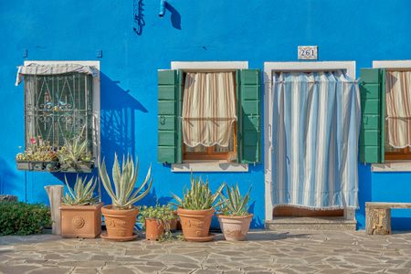 Colorful Housefront — 200-piece jigsaw puzzle