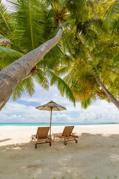 Tropical Beach Escape — 200-piece jigsaw puzzle