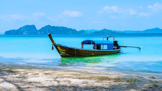 Serene Tropical Waters — 500-piece jigsaw puzzle