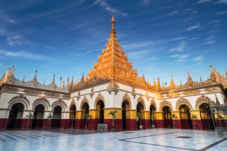 Golden Temple Majesty — 64-piece jigsaw puzzle