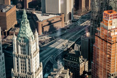 Urban Skyline Contrast — 150-piece jigsaw puzzle