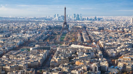 Parisian Skyline Elegance — 200-piece jigsaw puzzle
