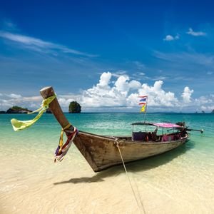 Tropical Beach Serenity — 100-piece jigsaw puzzle