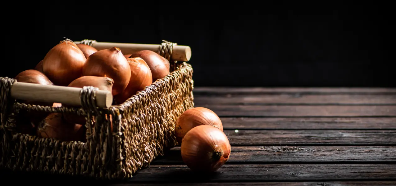 Rustic Onion Basket — 300-piece jigsaw puzzle