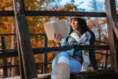 Autumn Reading Retreat — 300-piece jigsaw puzzle