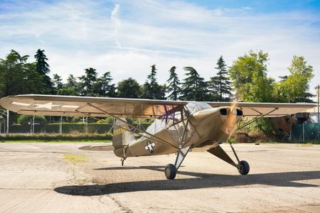 Vintage Aircraft on Runway — 200-piece jigsaw puzzle
