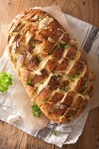 Cheesy Garlic Loaf — 200-piece jigsaw puzzle