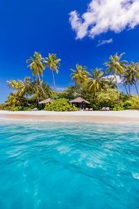 Tropical Beach Paradise — 200-piece jigsaw puzzle